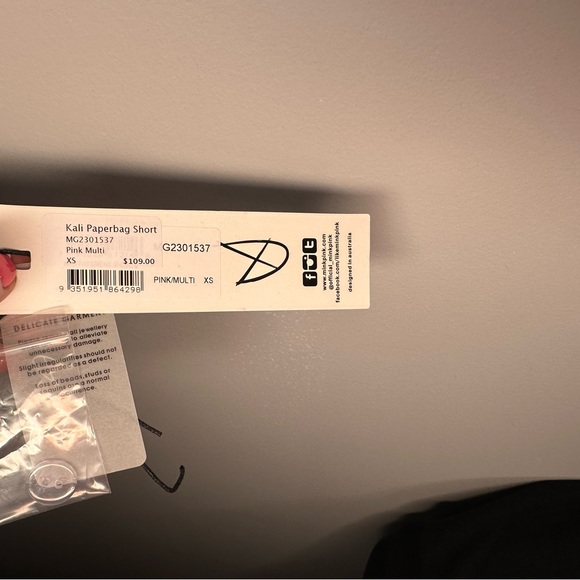 Mink pink shorts - Picture 4 of 4